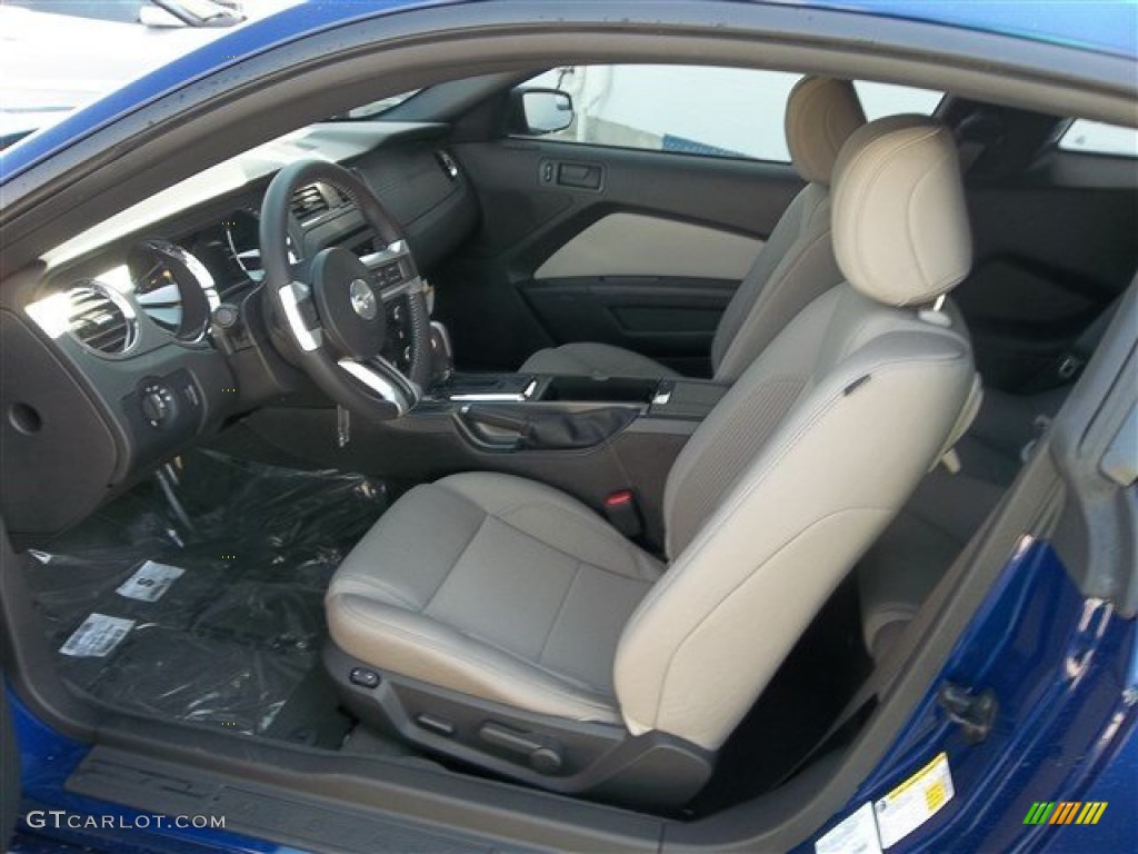 Medium Stone Interior 2014 Ford Mustang V6 Coupe Photo #79077556