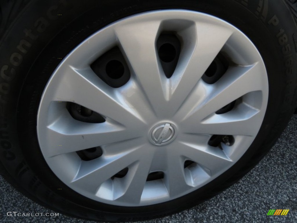 2012 Nissan Versa 1.6 SV Sedan Wheel Photos