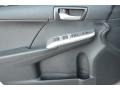 Super White - Camry SE Photo No. 8