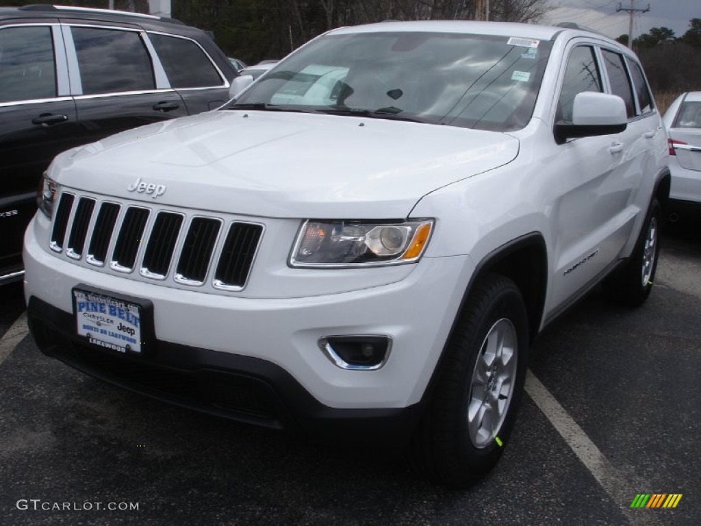 2014 Grand Cherokee Laredo 4x4 - Bright White / Morocco Black photo #1