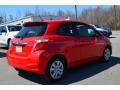 Absolutely Red - Yaris L 3 Door Photo No. 5