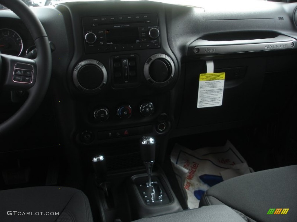 2013 Wrangler Unlimited Sport S 4x4 - Deep Cherry Red Crystal Pearl / Black photo #3