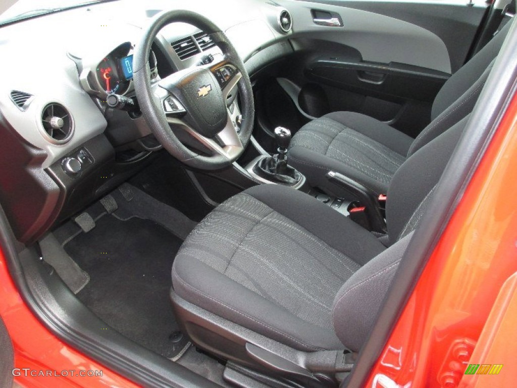 Jet Black/Dark Titanium Interior 2013 Chevrolet Sonic LT Hatch Photo #79080646
