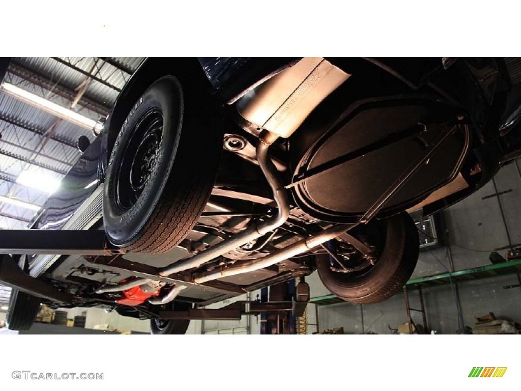 1963 Chevrolet Corvette Sting Ray Fuelie Coupe Undercarriage Photo #79081399