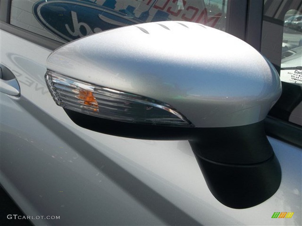 2013 Fiesta SE Sedan - Ingot Silver / Charcoal Black/Light Stone photo #11