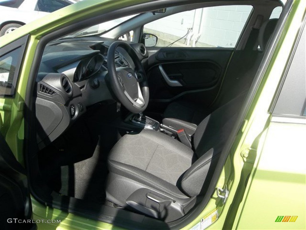 2013 Fiesta SE Sedan - Lime Squeeze / Charcoal Black photo #18