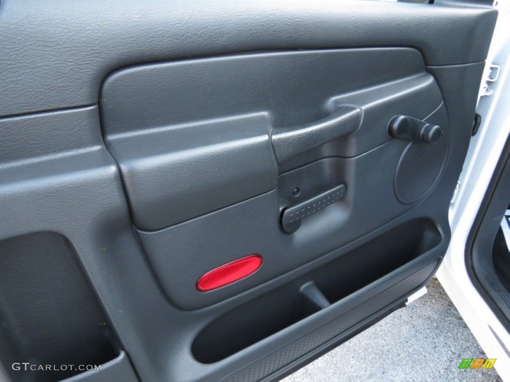 2004 Ram 1500 ST Regular Cab - Bright White / Dark Slate Gray photo #12