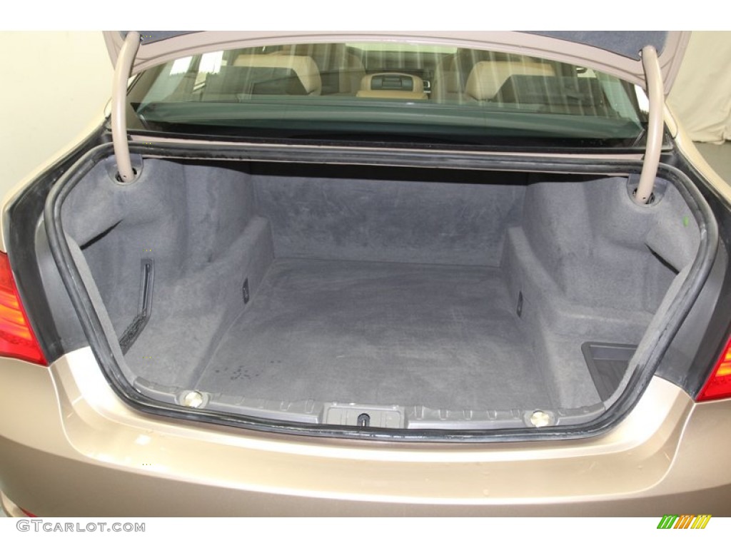 2011 BMW 7 Series 750Li Sedan Trunk Photo #79084376