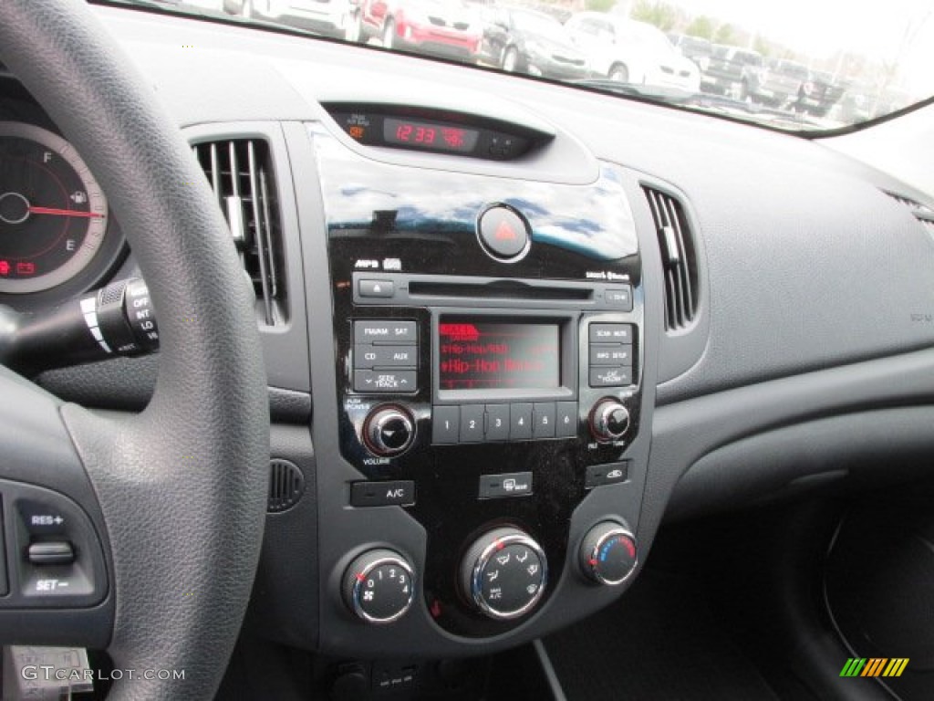 2012 Kia Forte Koup EX Controls Photo #79084576