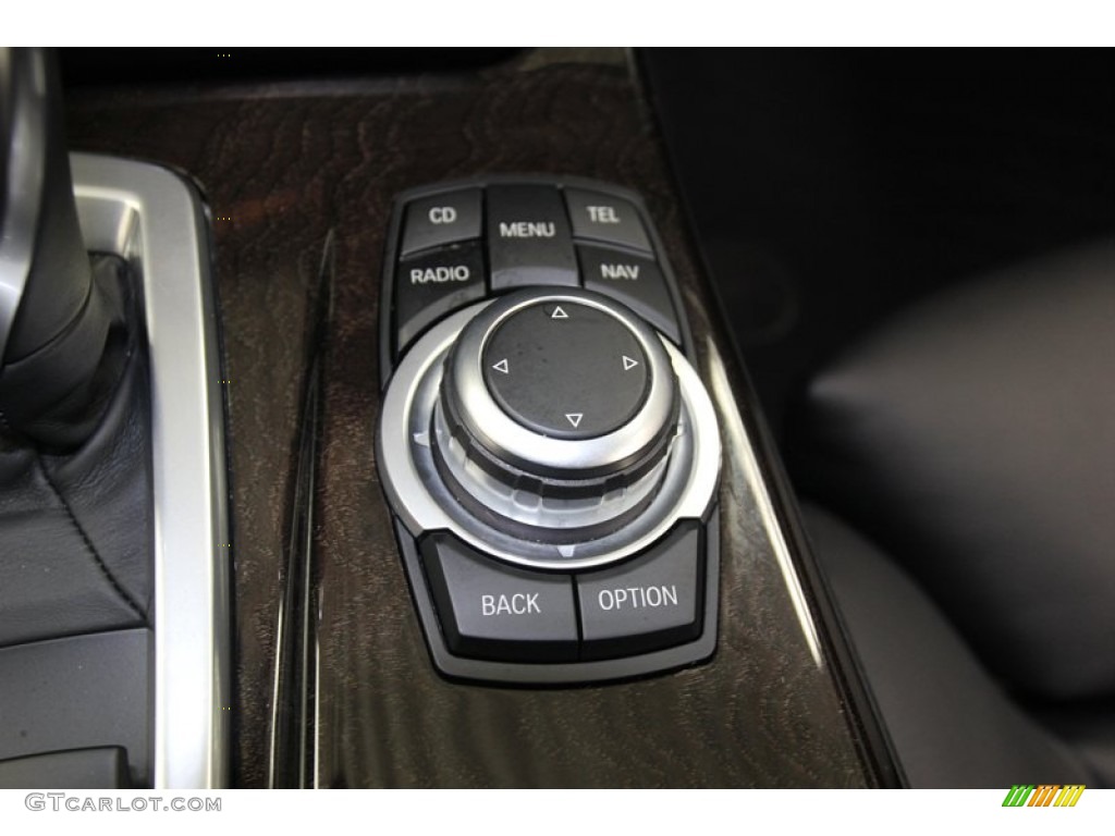 2012 BMW 5 Series 528i Sedan Controls Photo #79085136