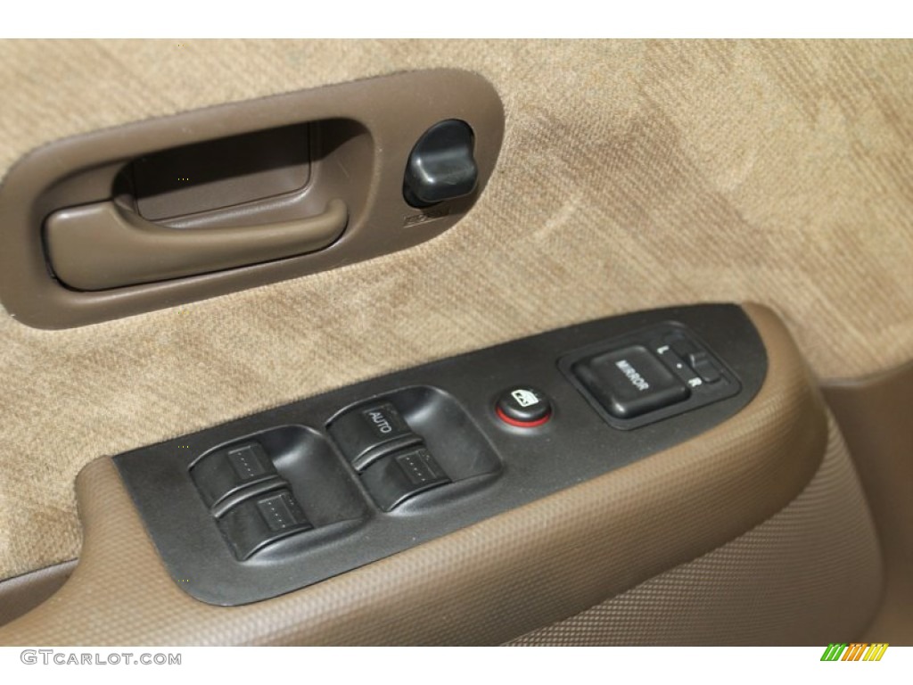 2002 Honda CR-V EX 4WD Controls Photo #79086833