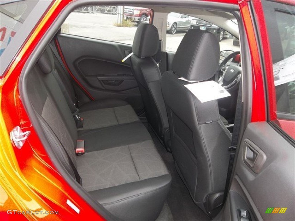 2013 Fiesta SE Sedan - Race Red / Charcoal Black photo #13