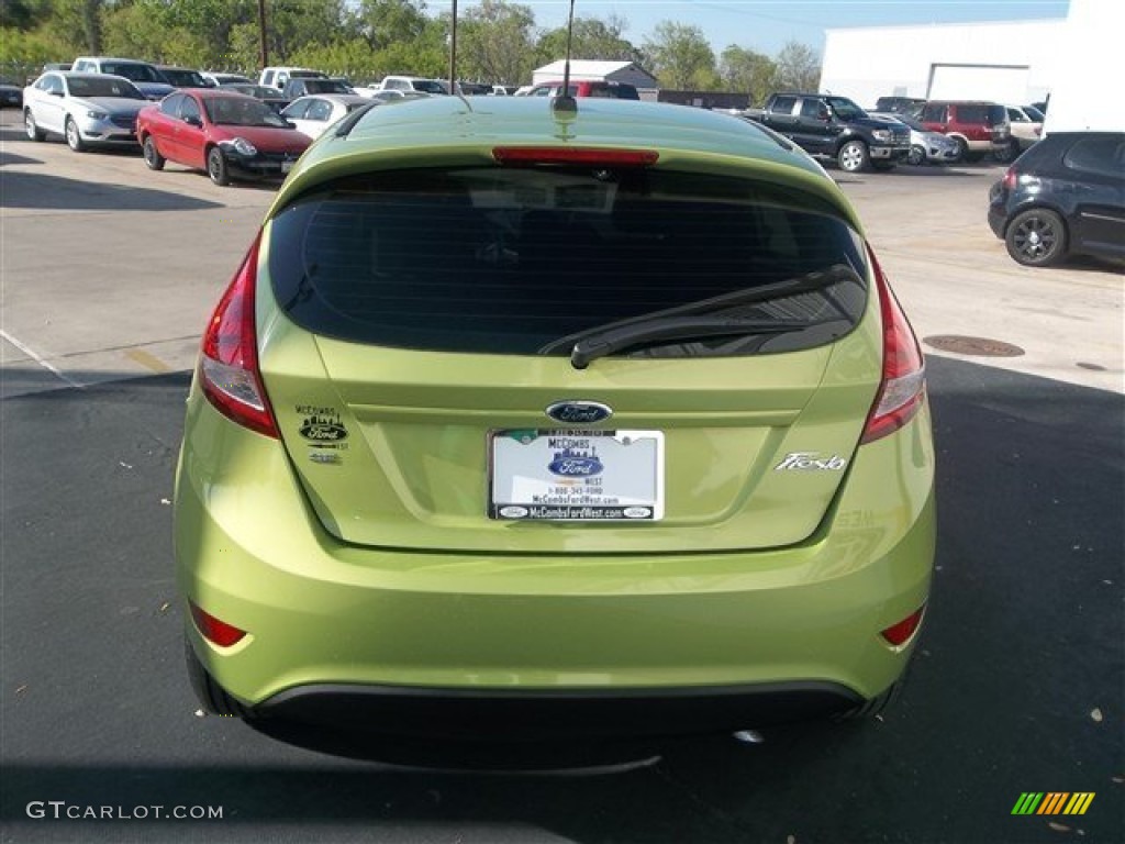 2013 Fiesta SE Hatchback - Lime Squeeze / Charcoal Black photo #4