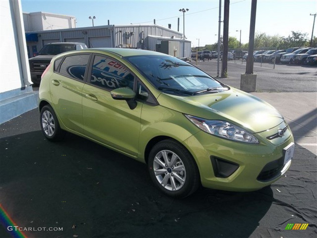 2013 Fiesta SE Hatchback - Lime Squeeze / Charcoal Black photo #10