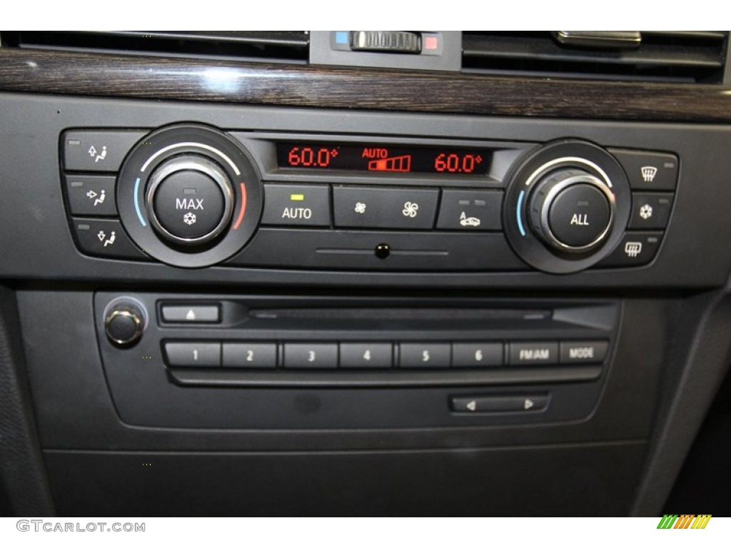 2011 BMW 3 Series 335i Coupe Controls Photo #79087704