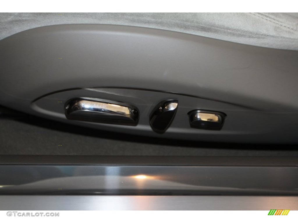 2012 Fisker Karma EcoChic Controls Photo #79090868