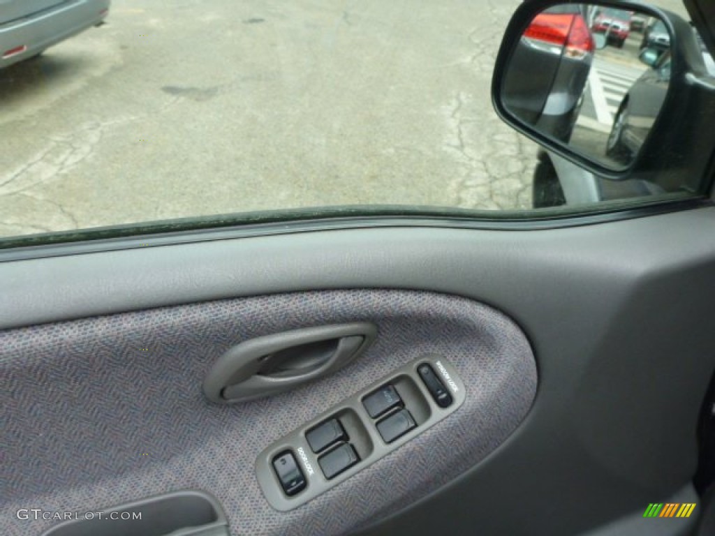 2001 Tracker ZR2 Hardtop 4WD - Dark Blue Metallic / Medium Gray photo #16