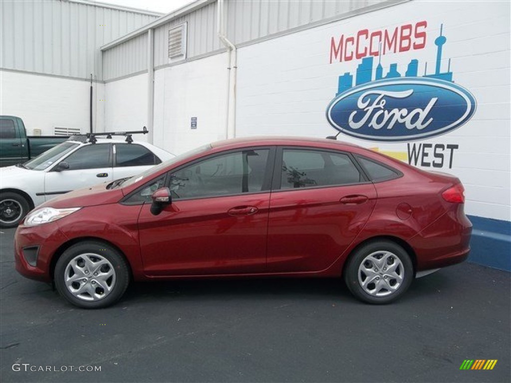 2013 Fiesta SE Sedan - Ruby Red / Charcoal Black/Light Stone photo #3