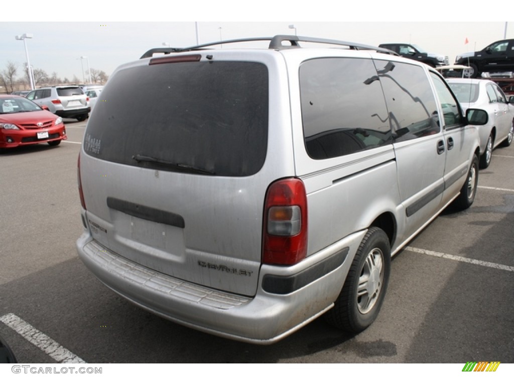 2003 Venture LS - Galaxy Silver Metallic / Medium Gray photo #2