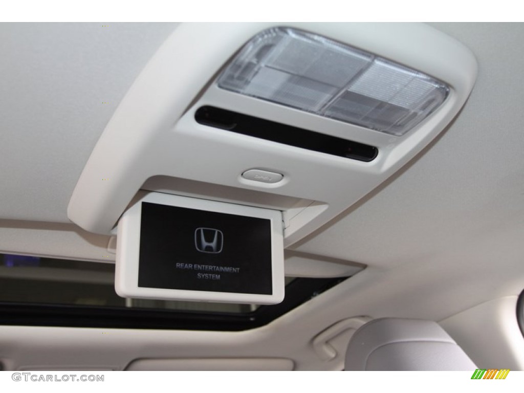 2012 Honda CR-V EX-L Entertainment System Photos