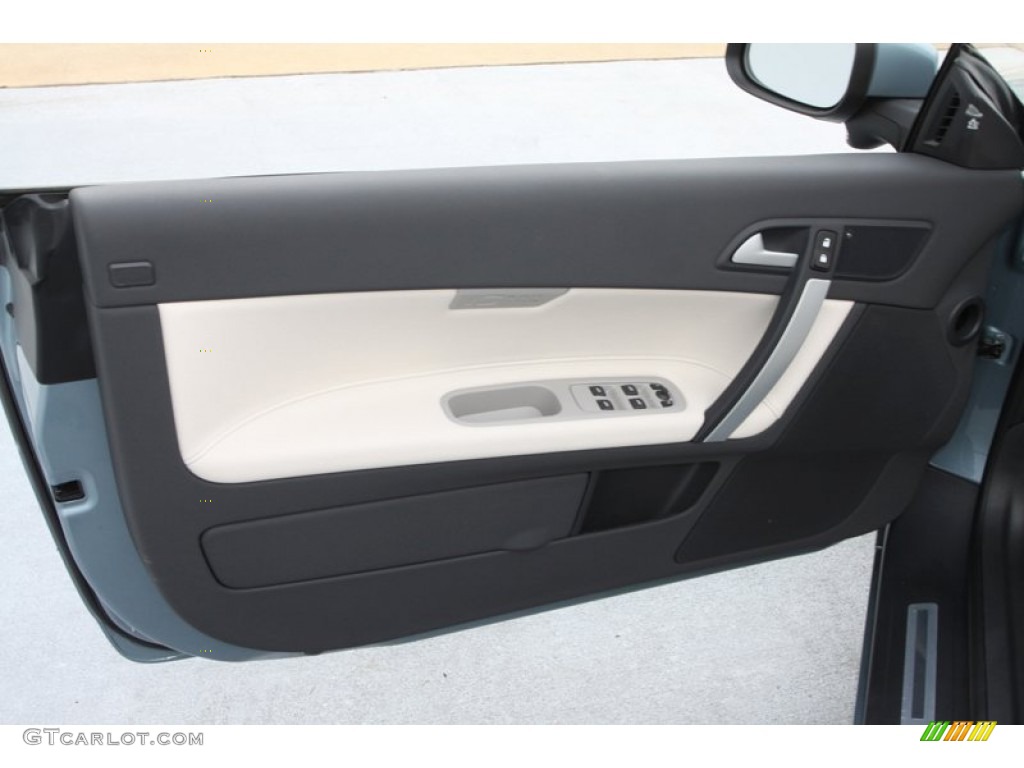 2013 Volvo C70 T5 Calcite/Off Black Door Panel Photo #79097511