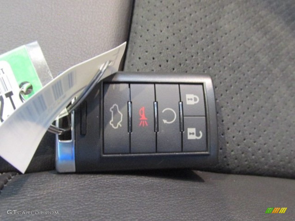 2013 Cadillac CTS -V Sedan Keys Photos