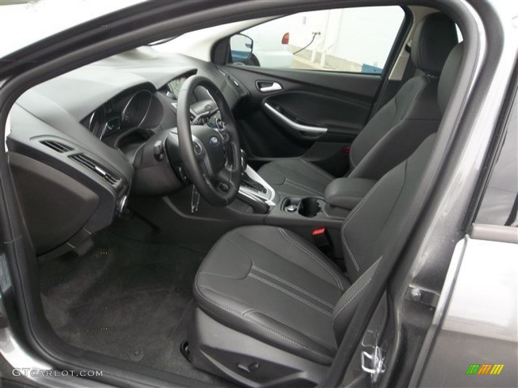 2013 Focus SE Sedan - Sterling Gray / Charcoal Black photo #18