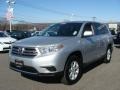 2013 Classic Silver Metallic Toyota Highlander V6 4WD  photo #3