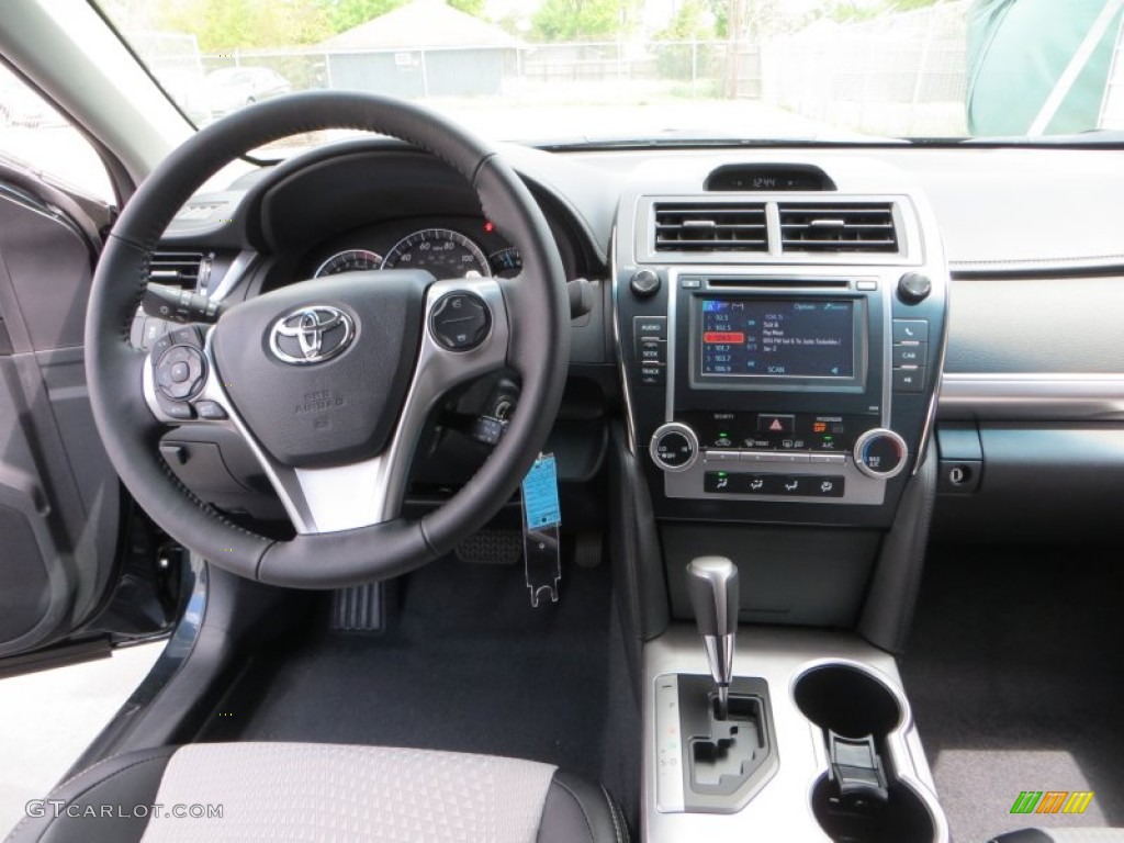 2013 Camry SE - Cosmic Gray Metallic / Black/Ash photo #25