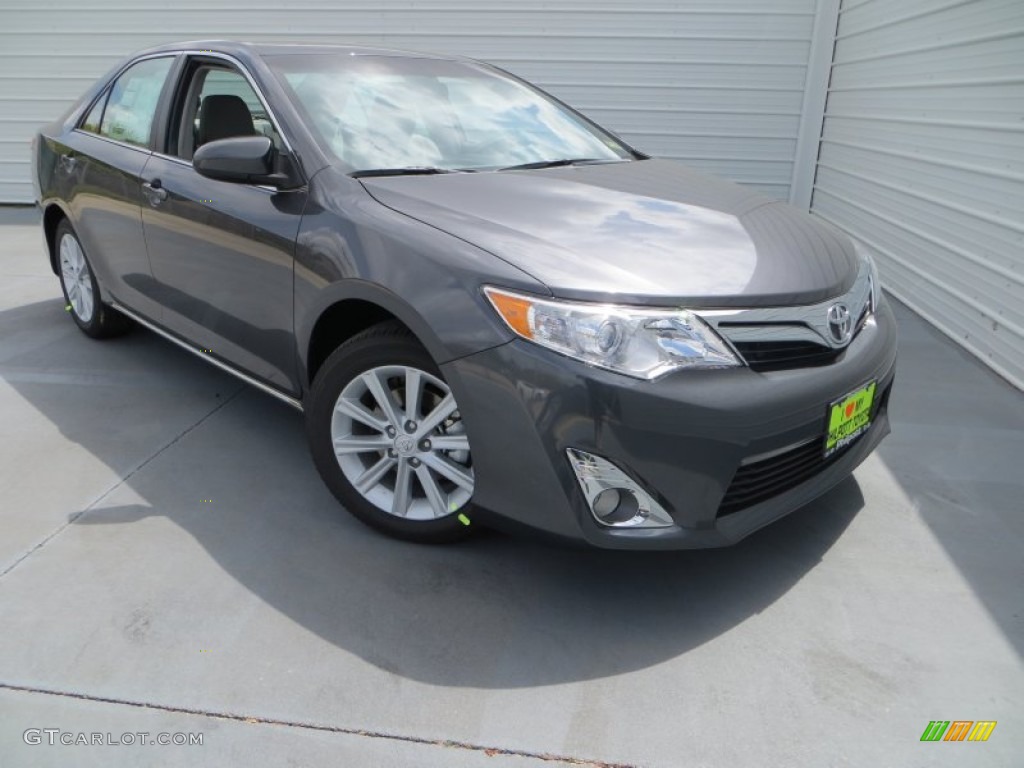 2013 Camry XLE V6 - Magnetic Gray Metallic / Ash photo #2