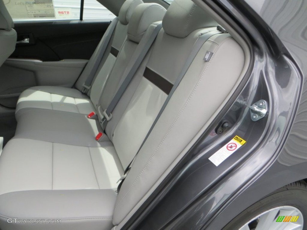 2013 Camry XLE V6 - Magnetic Gray Metallic / Ash photo #21