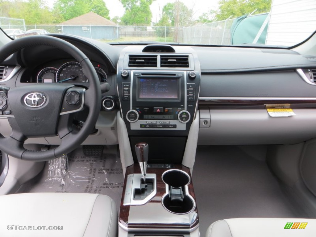 2013 Camry XLE V6 - Magnetic Gray Metallic / Ash photo #27