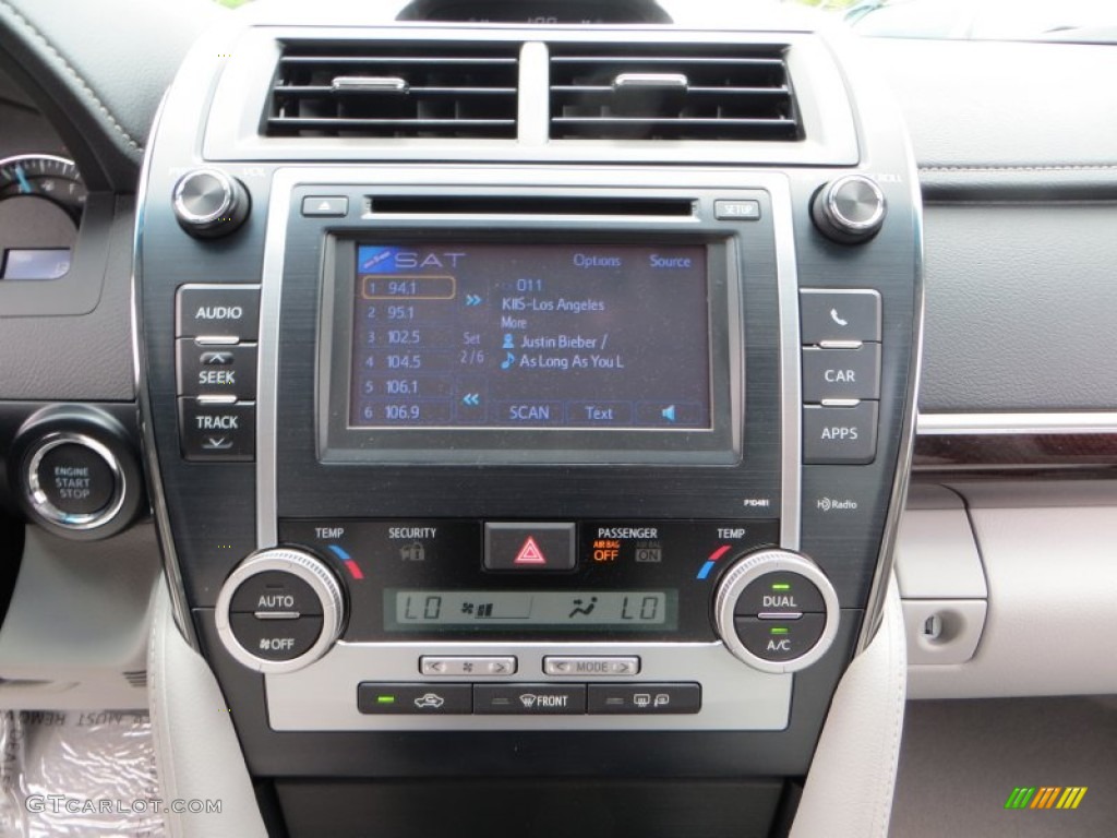 2013 Camry XLE V6 - Magnetic Gray Metallic / Ash photo #29