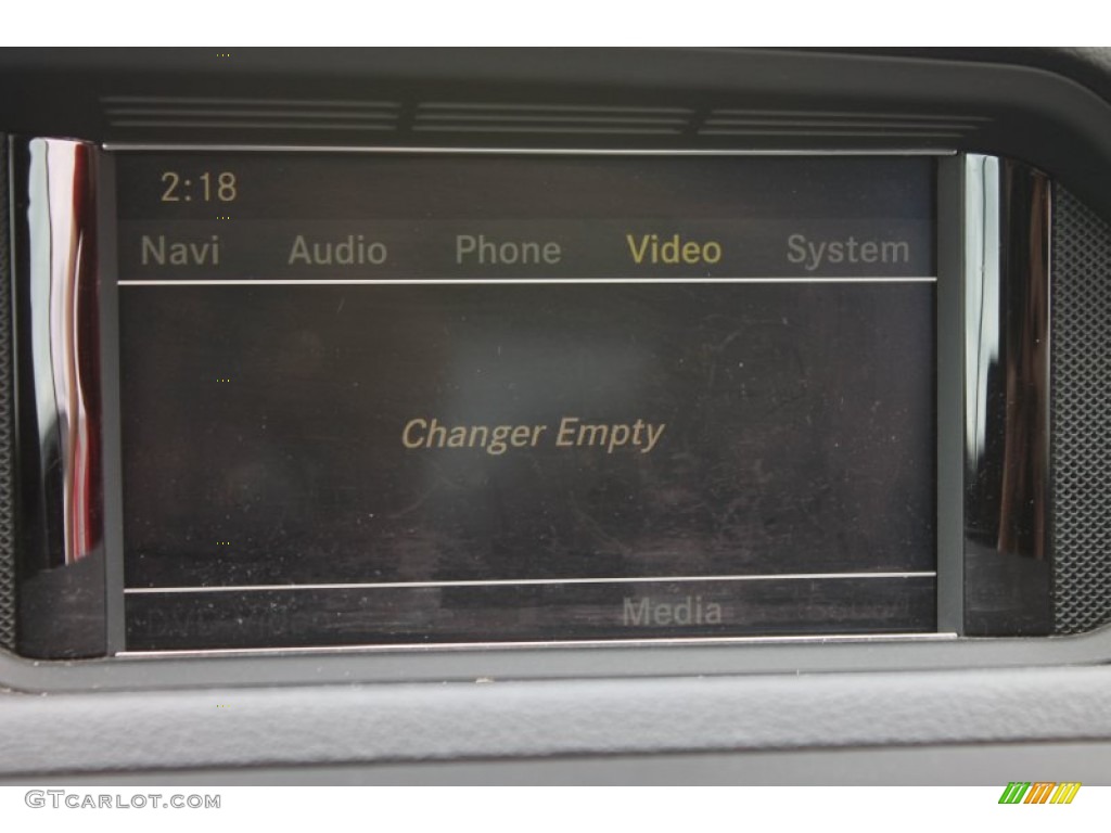 2011 E 550 Coupe - Arctic White / Black photo #24