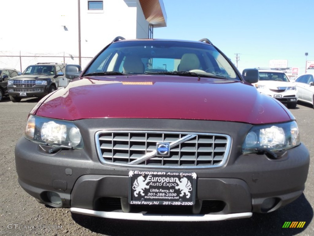 2004 XC70 AWD - Ruby Red Metallic / Beige/Light Sand photo #2