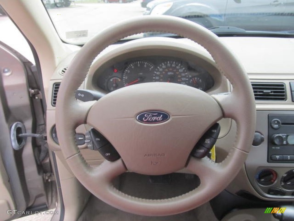 2005 Focus ZX4 SES Sedan - Arizona Beige Metallic / Dark Pebble/Light Pebble photo #15