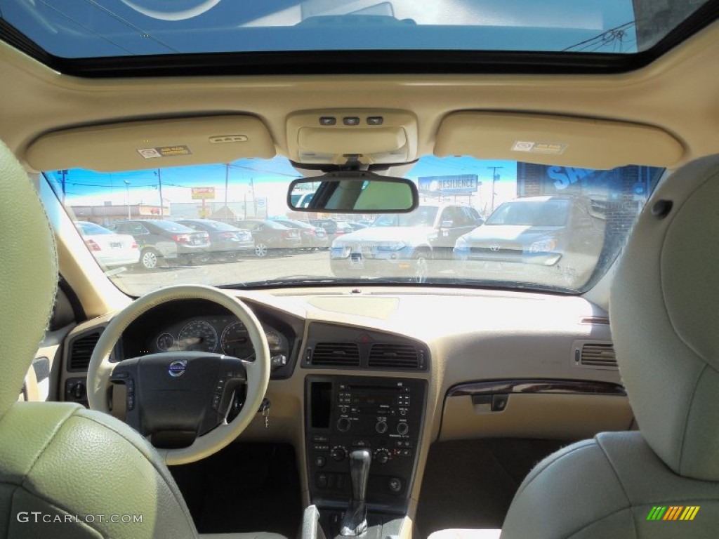 2004 XC70 AWD - Ruby Red Metallic / Beige/Light Sand photo #23
