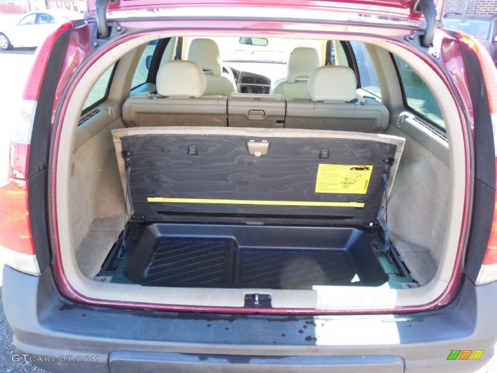 2004 XC70 AWD - Ruby Red Metallic / Beige/Light Sand photo #24