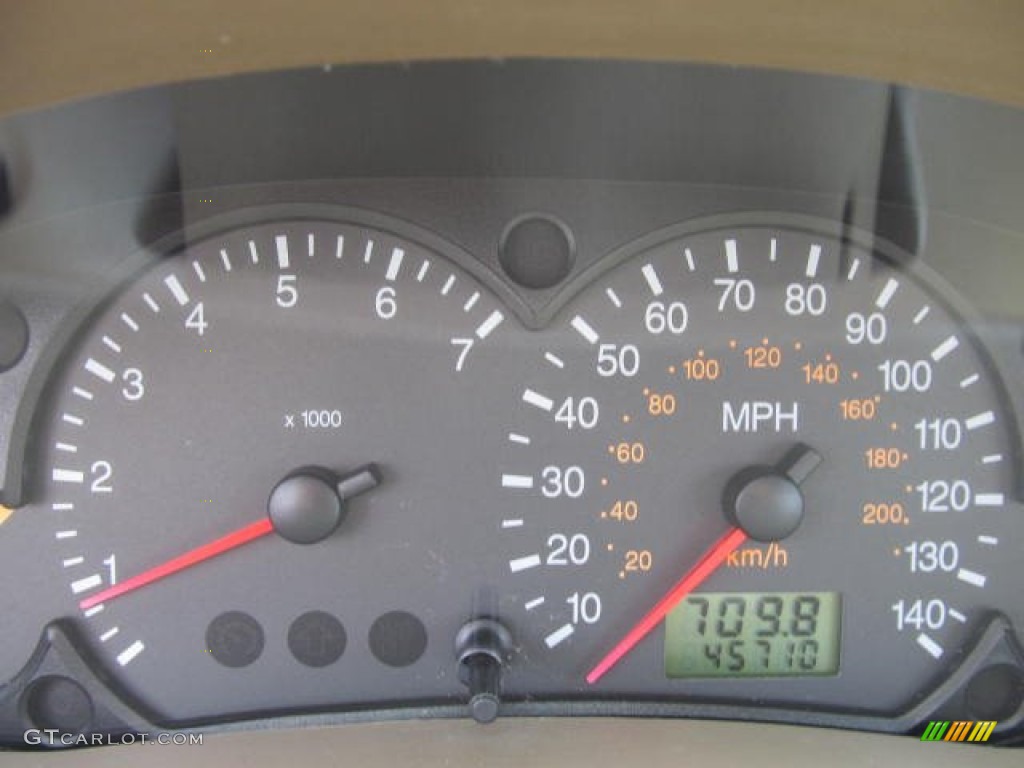 2005 Focus ZX4 SES Sedan - Arizona Beige Metallic / Dark Pebble/Light Pebble photo #20