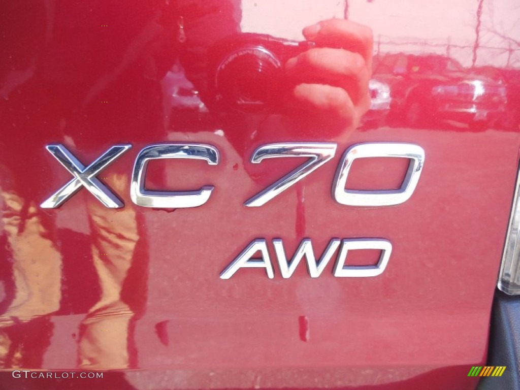 2004 XC70 AWD - Ruby Red Metallic / Beige/Light Sand photo #27