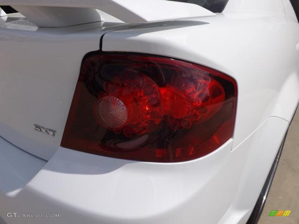 2013 Avenger SXT - New Bright White / Black/Light Frost Beige photo #13