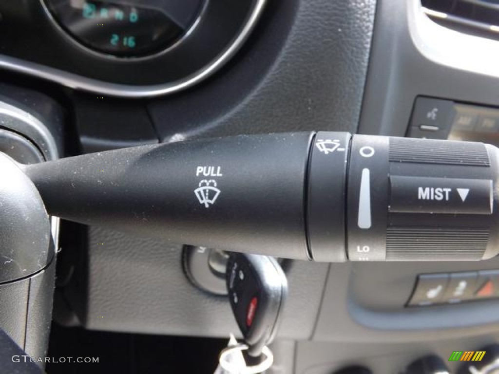 2013 Avenger SXT - New Bright White / Black/Light Frost Beige photo #19