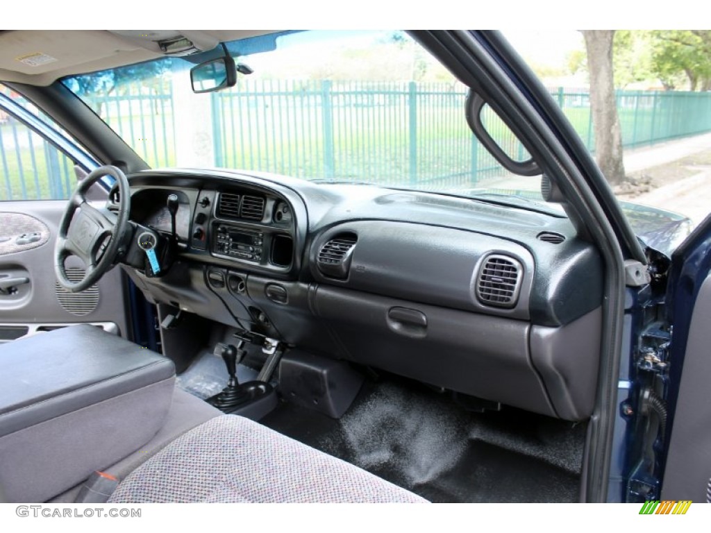 2001 Dodge Ram 3500 SLT Quad Cab 4x4 Dually Mist Gray Dashboard Photo #79112941