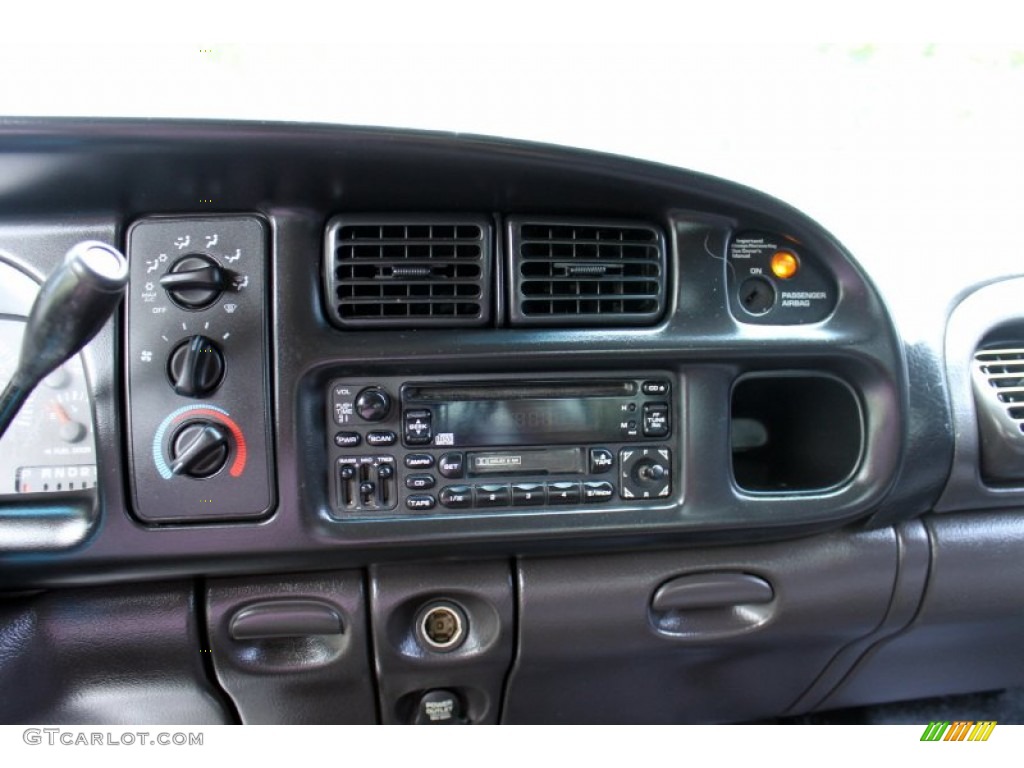 2001 Dodge Ram 3500 SLT Quad Cab 4x4 Dually Controls Photos