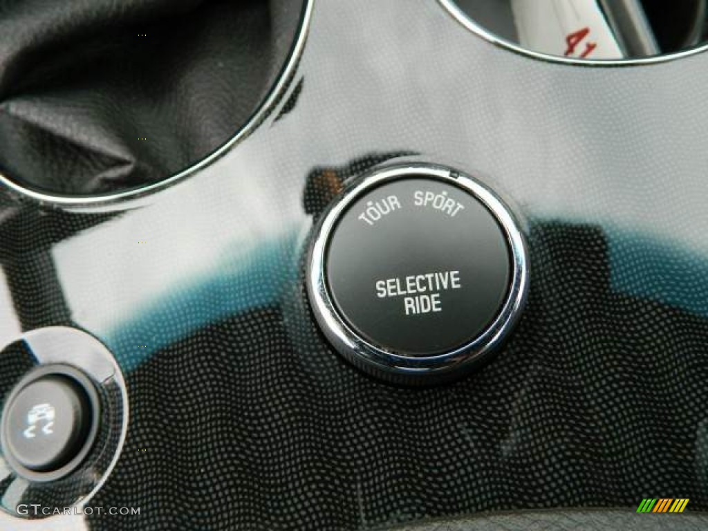 2011 Chevrolet Corvette Grand Sport Convertible Controls Photo #79116412