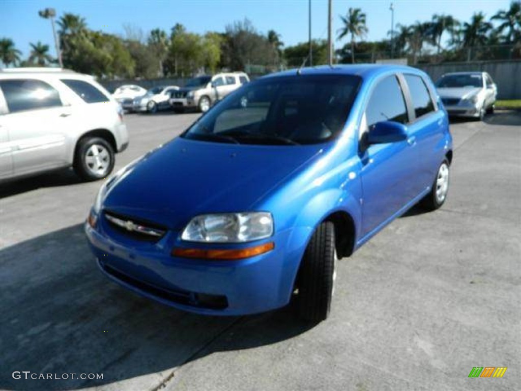 2007 Aveo 5 LS Hatchback - Bright Blue / Charcoal Black photo #2