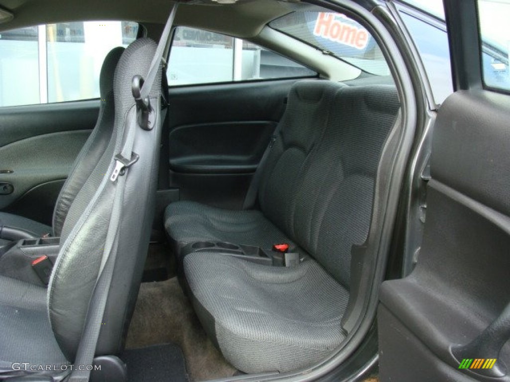 Gray Interior 2002 Saturn S Series SC1 Coupe Photo #79120156