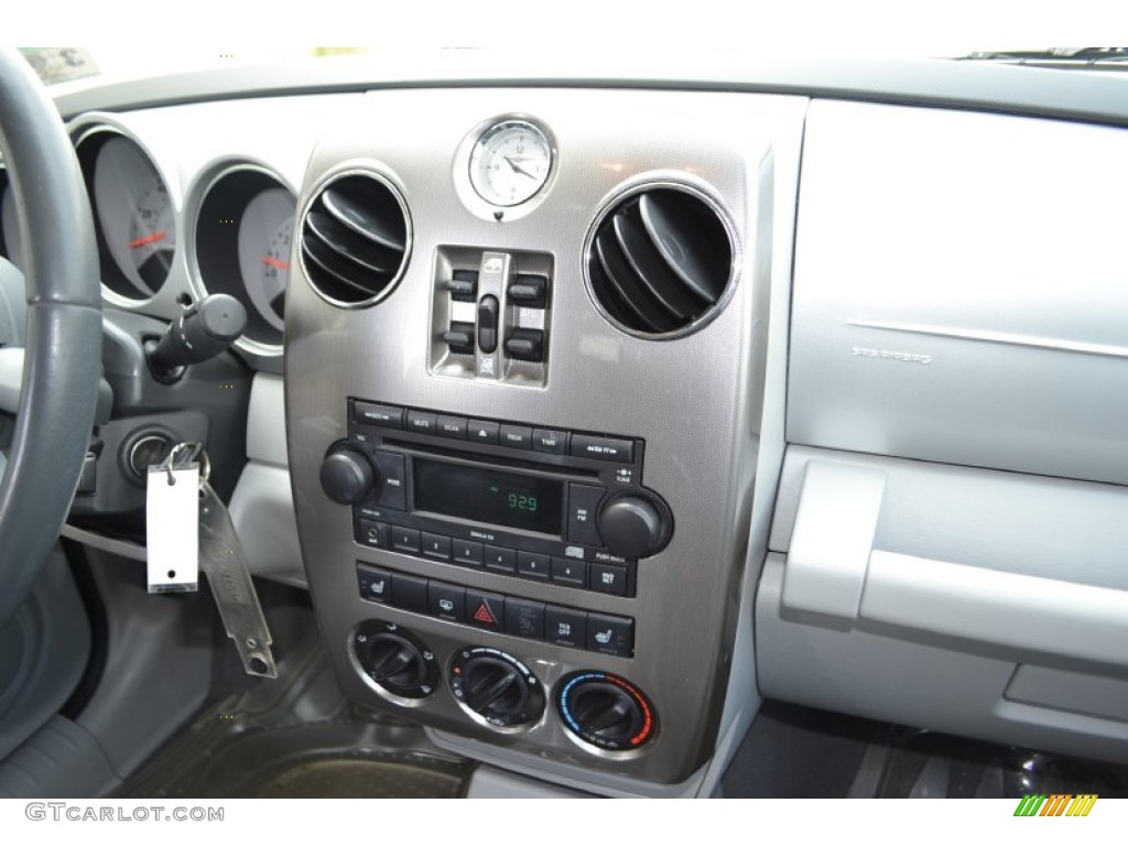 2008 Chrysler PT Cruiser Limited Turbo Controls Photo #79121808