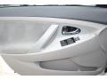 Super White - Camry LE Photo No. 13