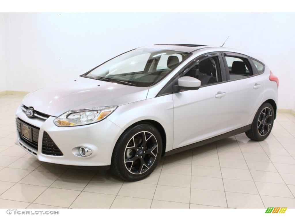 2012 Focus SE Sport 5-Door - Ingot Silver Metallic / Charcoal Black photo #3